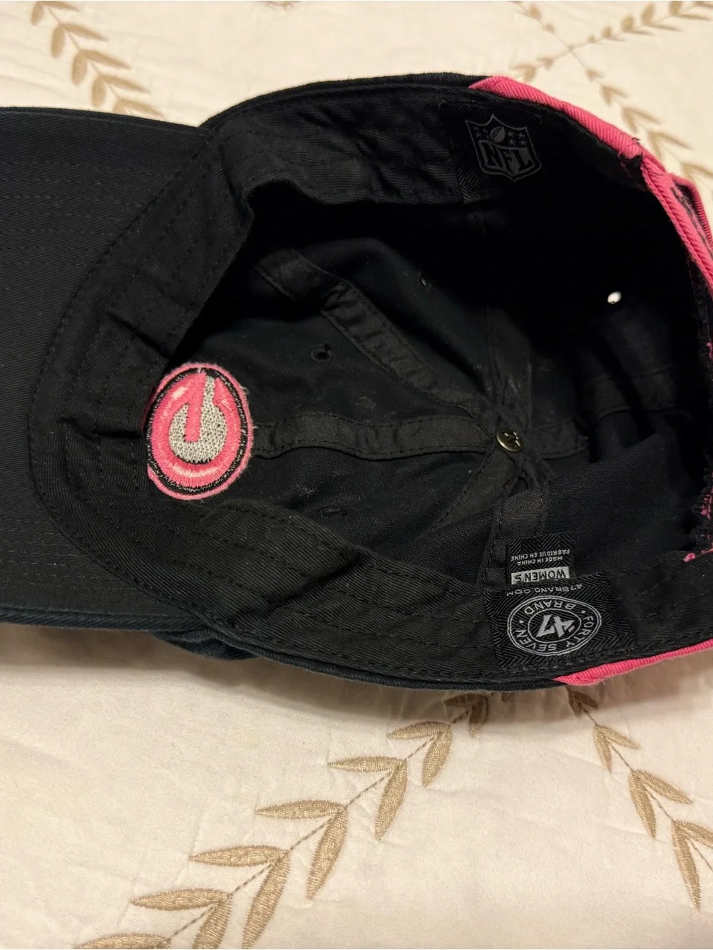 ‘47 Green Bay Packers Black and Pink Embroidered Adjustable Hat